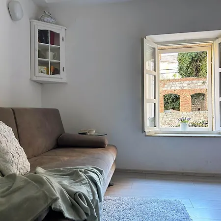 Iza Roka Apartment