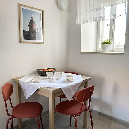 Apartment Iza Roka